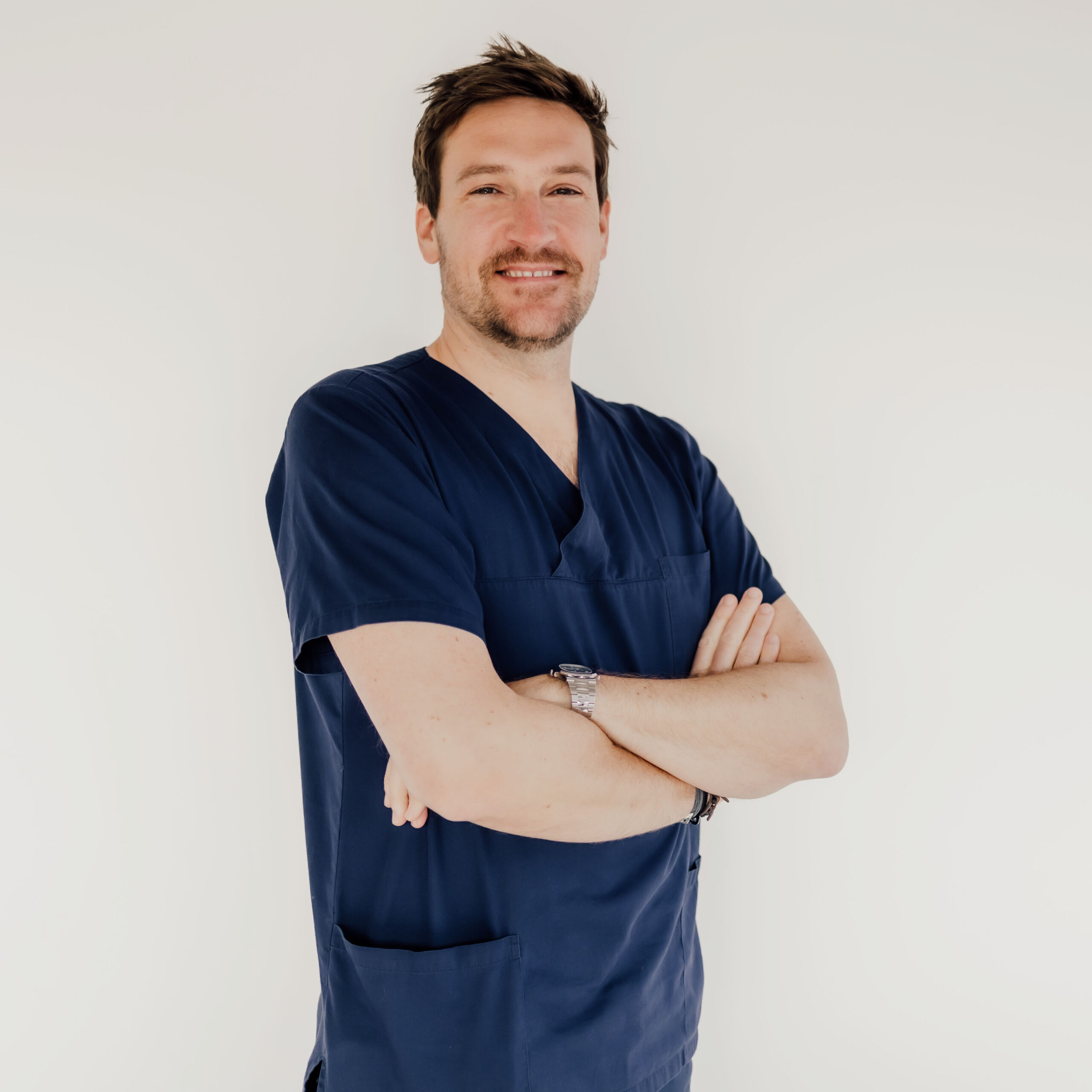 Docteur Thibaud Casas, chirurgien dentiste, implantologie